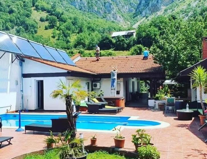 Pensiunea La Dolce Vita Băile Herculane Εξωτερικό φωτογραφία