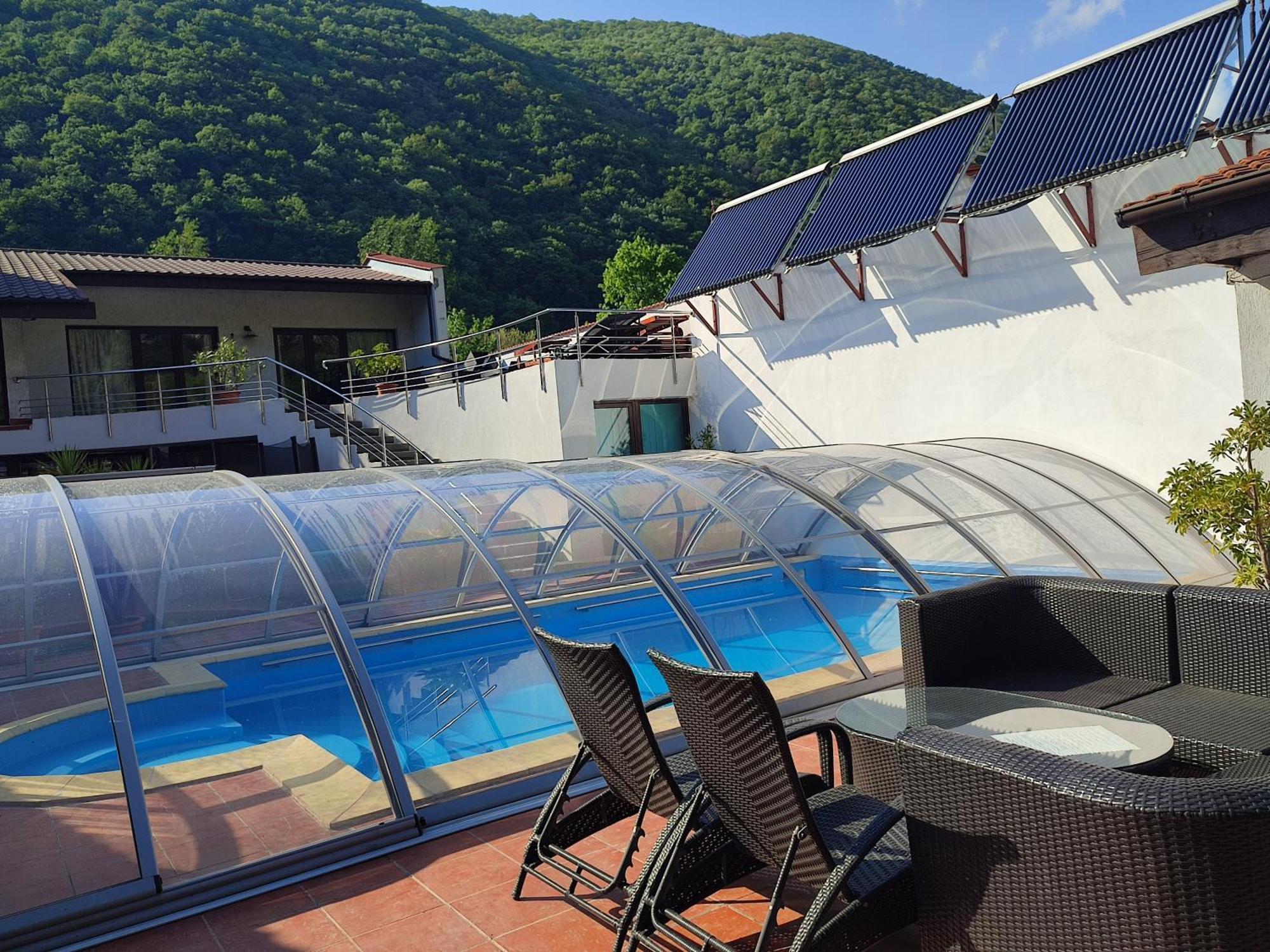 Pensiunea La Dolce Vita Băile Herculane Εξωτερικό φωτογραφία
