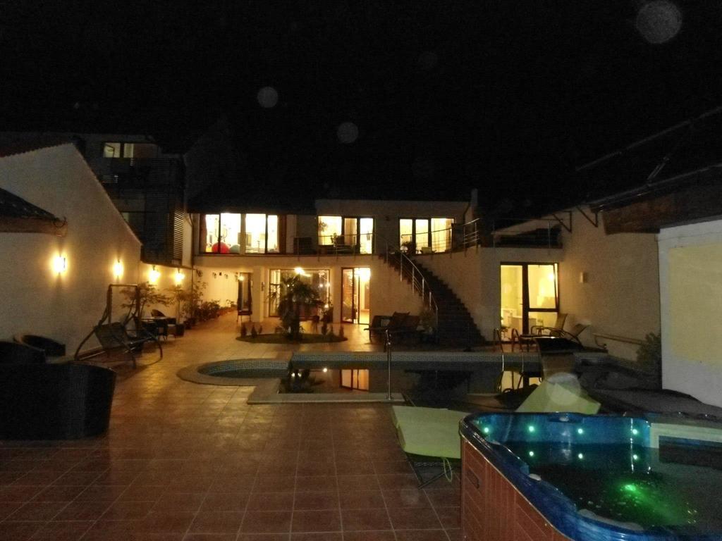 Pensiunea La Dolce Vita Băile Herculane Εξωτερικό φωτογραφία