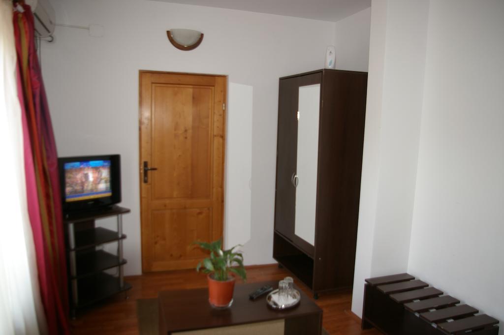 Pensiunea La Dolce Vita Băile Herculane Εξωτερικό φωτογραφία