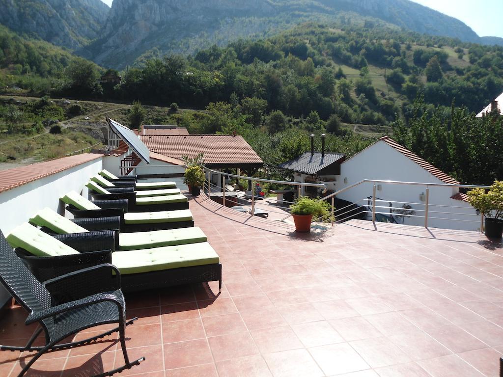 Pensiunea La Dolce Vita Băile Herculane Εξωτερικό φωτογραφία
