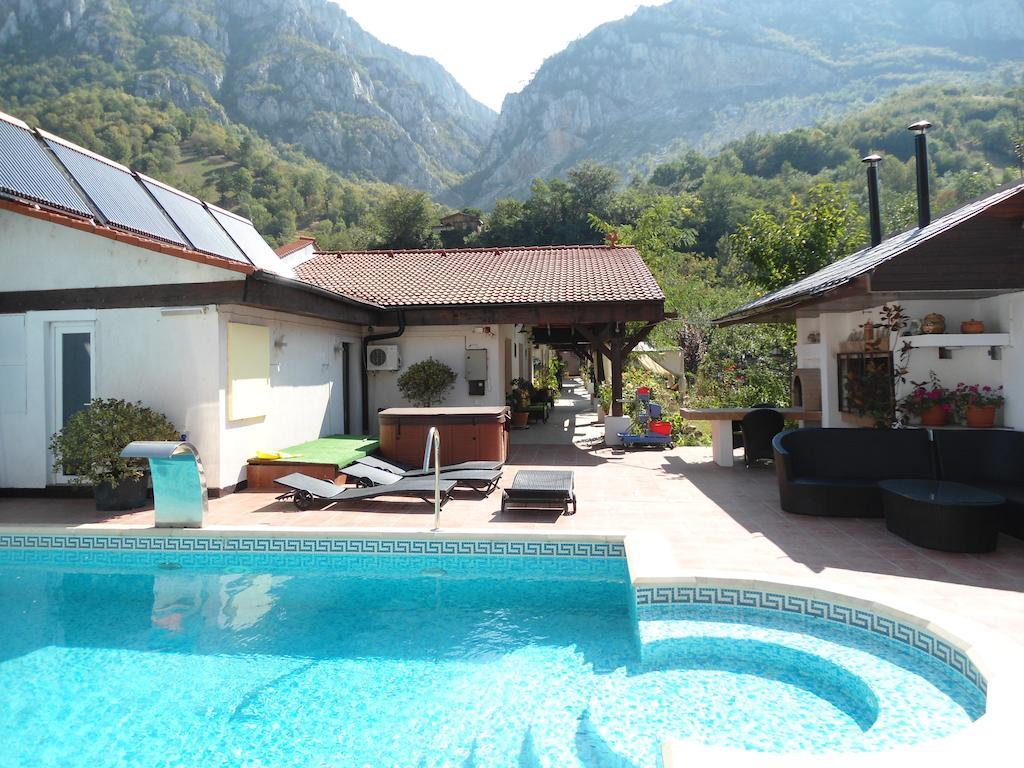 Pensiunea La Dolce Vita Băile Herculane Εξωτερικό φωτογραφία